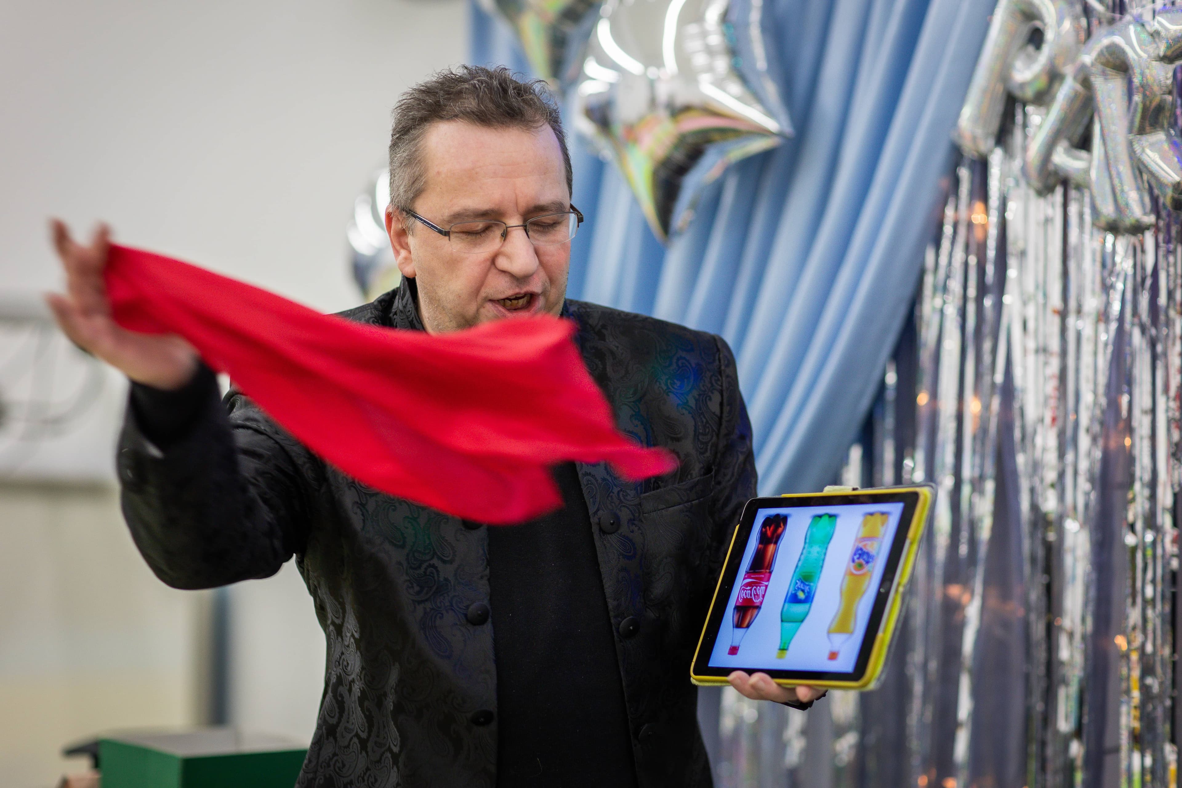 Birthday party magic show